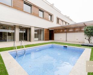 Swimming pool of House or chalet for sale in Sabadell  with Air Conditioner, Terrace and Swimming Pool