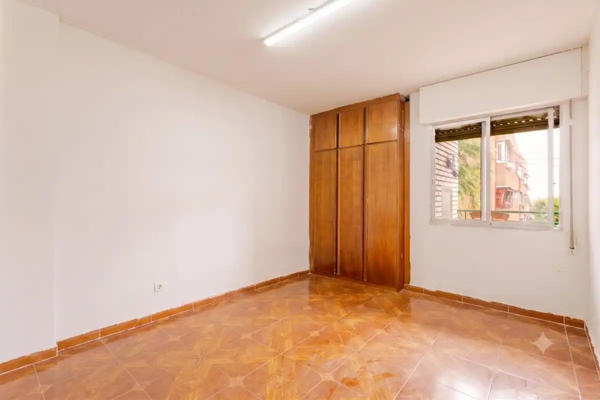 Schlafzimmer von Wohnung zum Verkauf in Parla mit Heizung