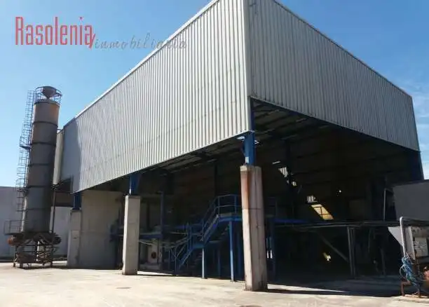 Vista exterior de Nave industrial en venta en Cerceda