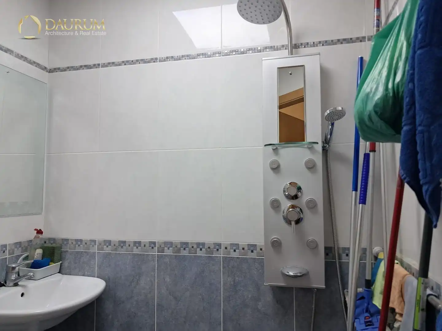 Baño de Nave industrial en venta en Valencia