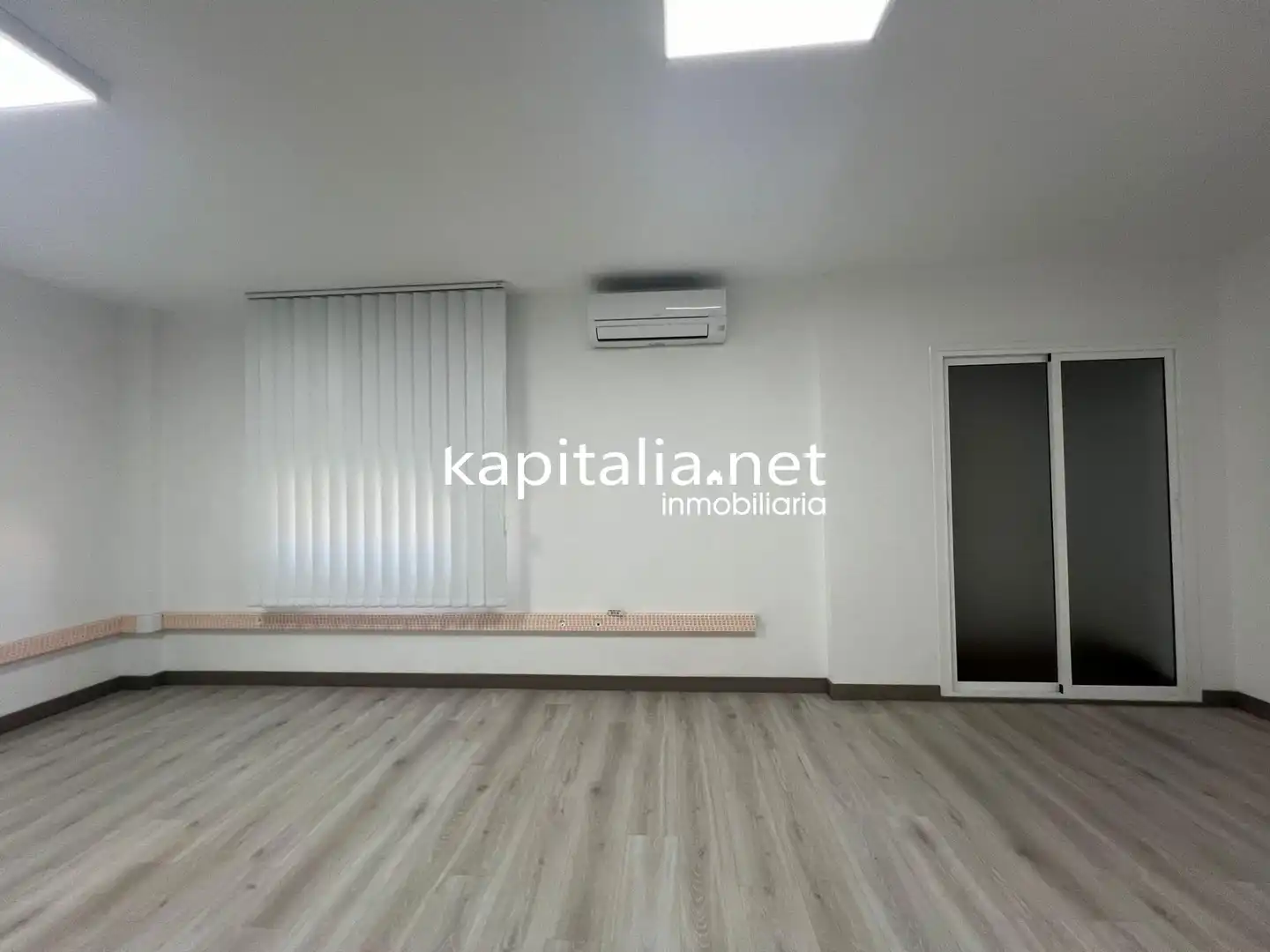 Local comercial en venda a Centro, imagen 2