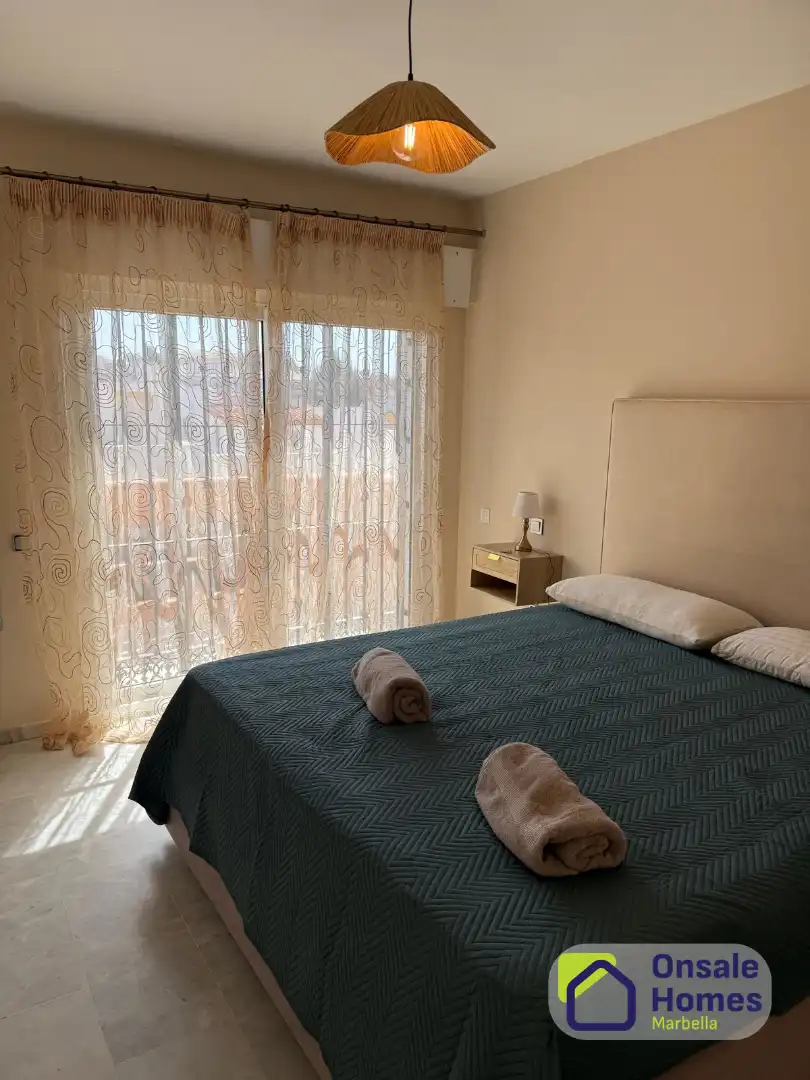 Habitación de Casa adosada en venta en Marbella con Aire acondicionado, Jardín privado y Terraza
