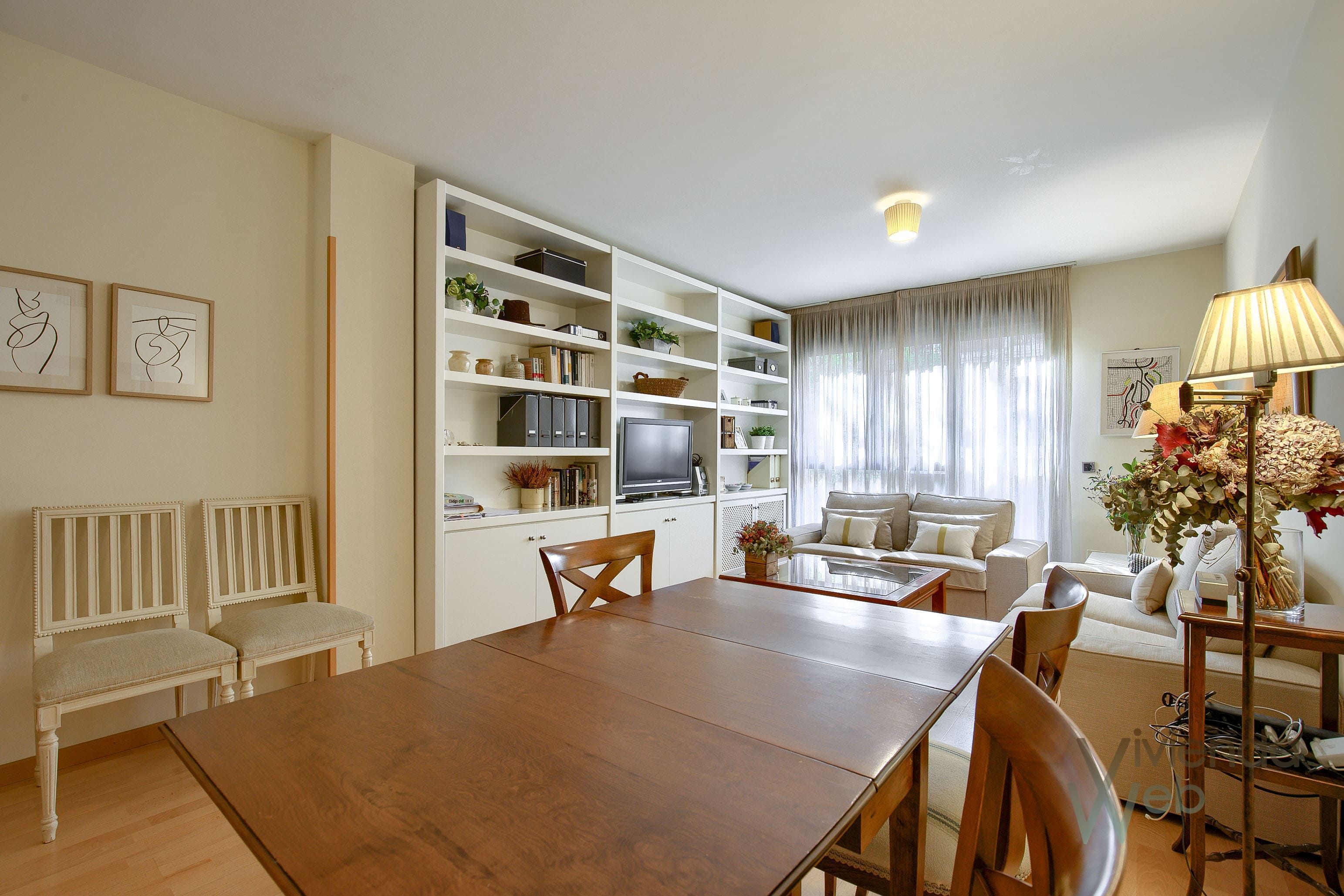 Sala d'estar de Pis de lloguer en  Madrid Capital amb Aire condicionat, Calefacció i Jardí privat