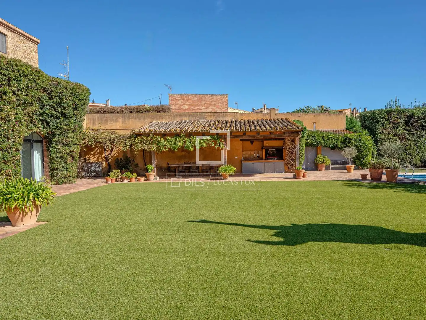Jardí de Casa o xalet en venda en Ullastret amb Aire condicionat, Calefacció i Jardí privat