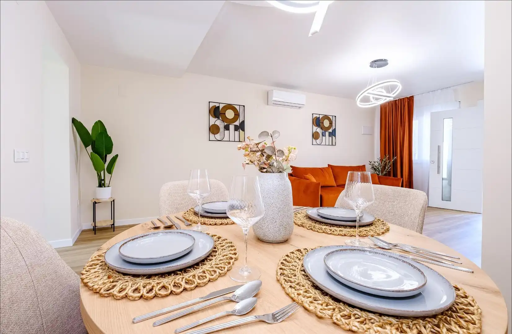 Comedor de Casa adosada en venta en Orihuela con Aire acondicionado, Terraza y Trastero