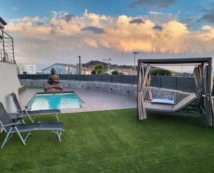 Piscina de Casa o xalet de lloguer en Badalona amb Aire condicionat, Calefacció i Jardí privat