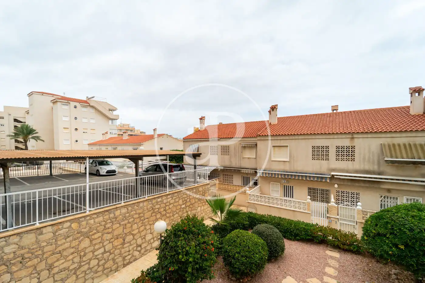 Vista exterior de Pis en venda en Elche / Elx amb Aire condicionat, Calefacció i Jardí privat
