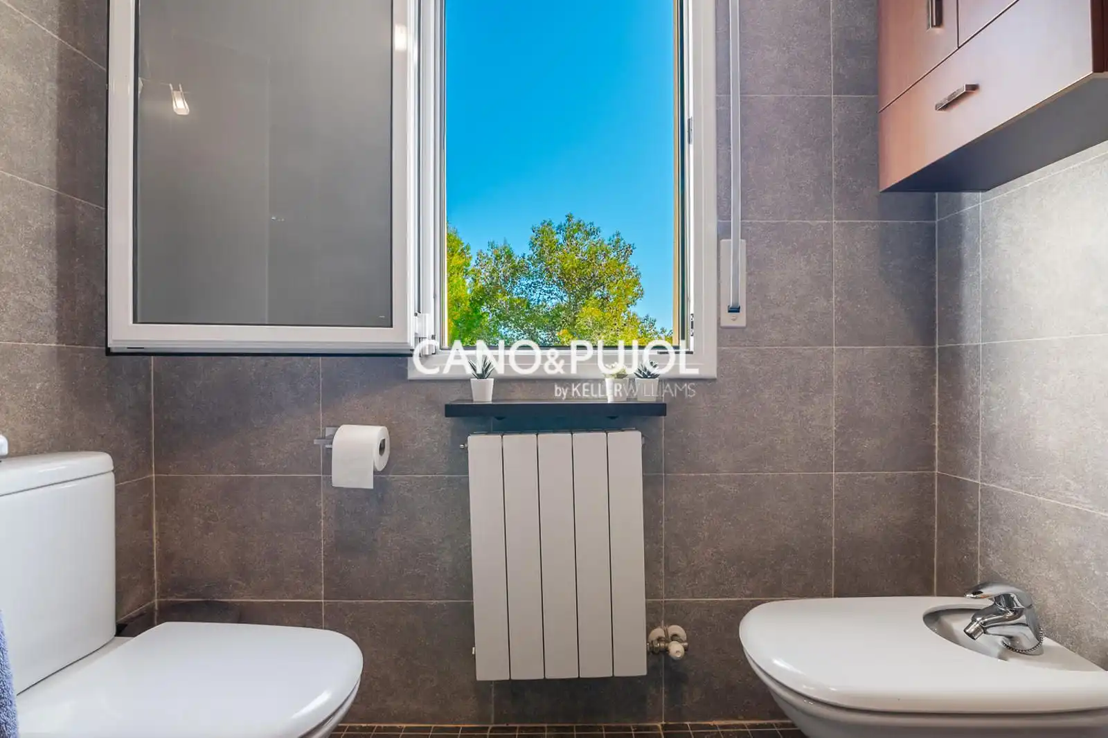 Baño de Casa o chalet en venta en Corbera de Llobregat con Calefacción, Terraza y Trastero