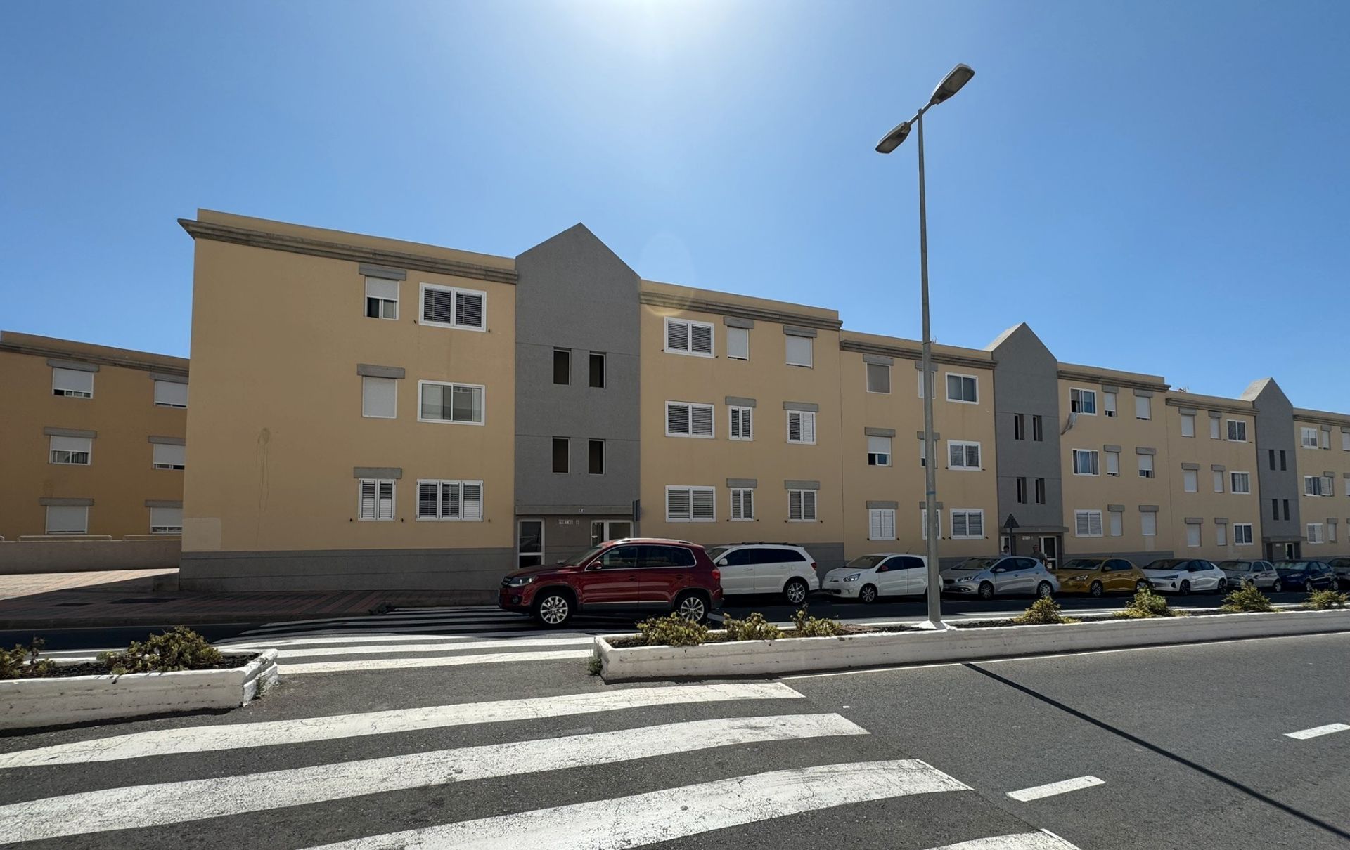 Exterior view of Flat for sale in San Bartolomé de Tirajana  with Air Conditioner and Terrace