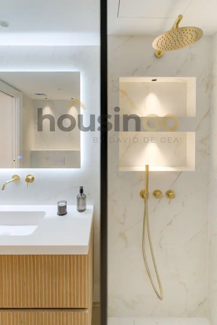 Baño de Piso en venta en Madrid con Aire acondicionado, Calefacción y Parquet