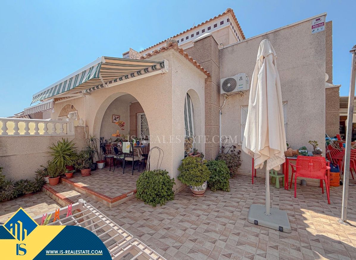 Terrace of Single-family semi-detached for sale in Torrevieja  with Air Conditioner, Heating and Private garden