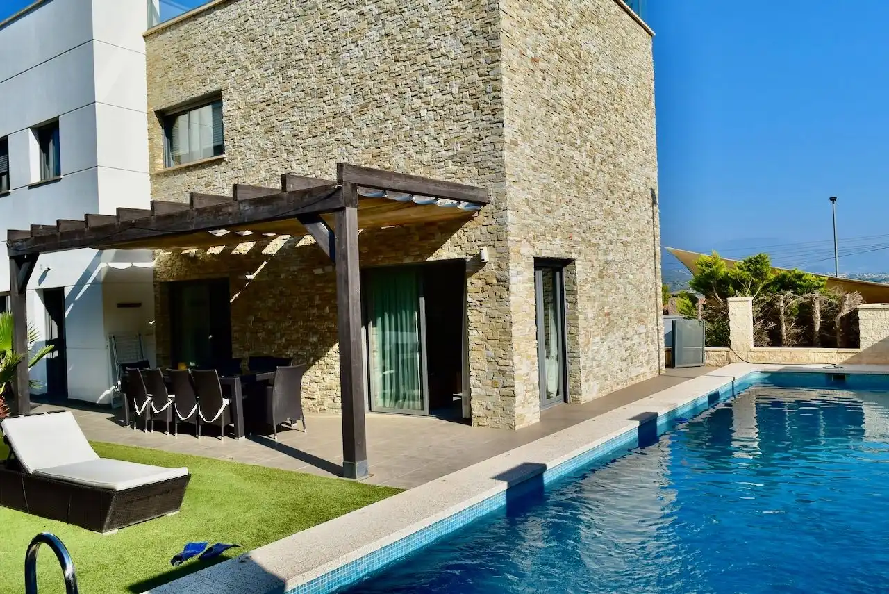 Piscina de Casa o chalet en venta en L'Alfàs del Pi con Aire acondicionado, Calefacción y Terraza