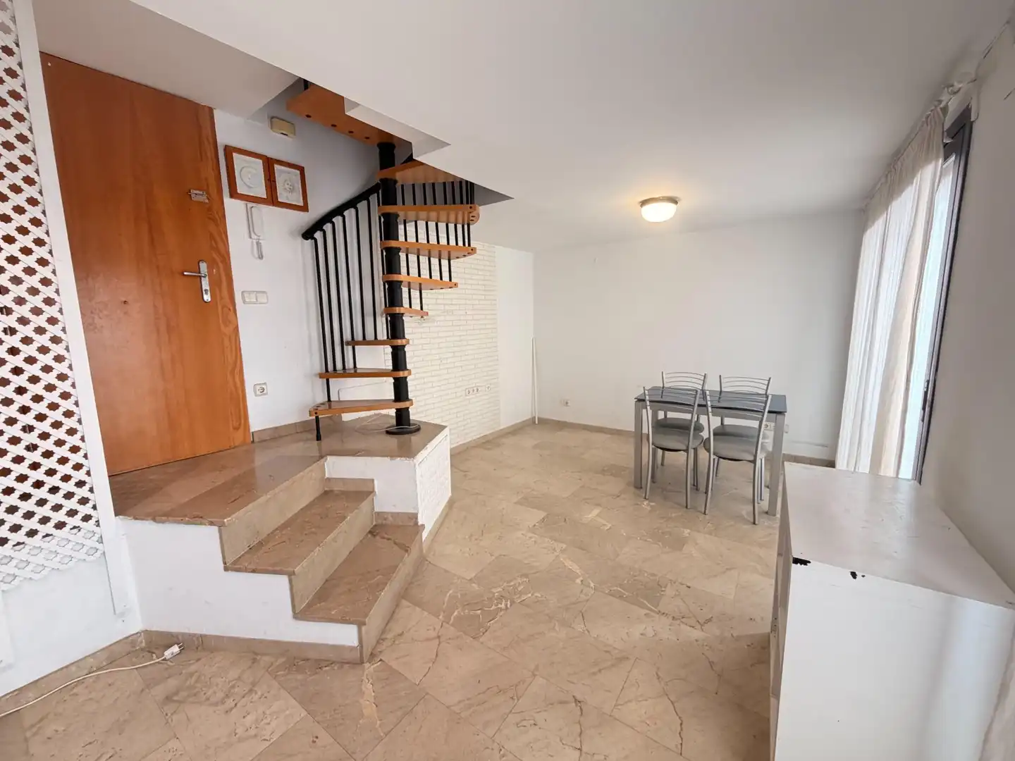 Study for sale in Montgat