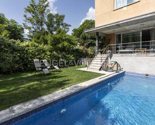 Swimming pool of House or chalet for sale in  Madrid Capital  with Heating, Private garden and Terrace