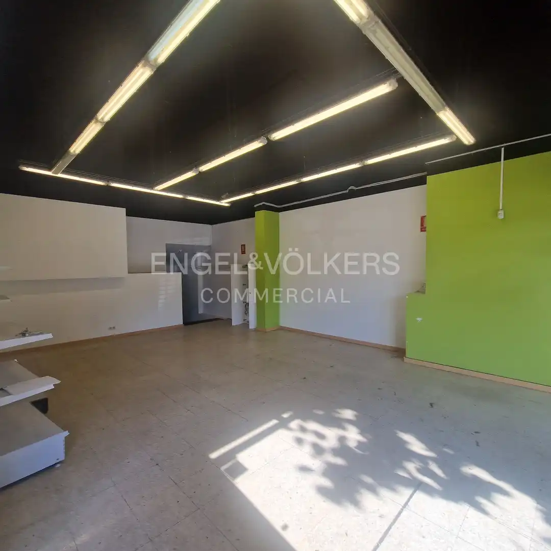 Business premises to rent in Vallirana, imagen 2