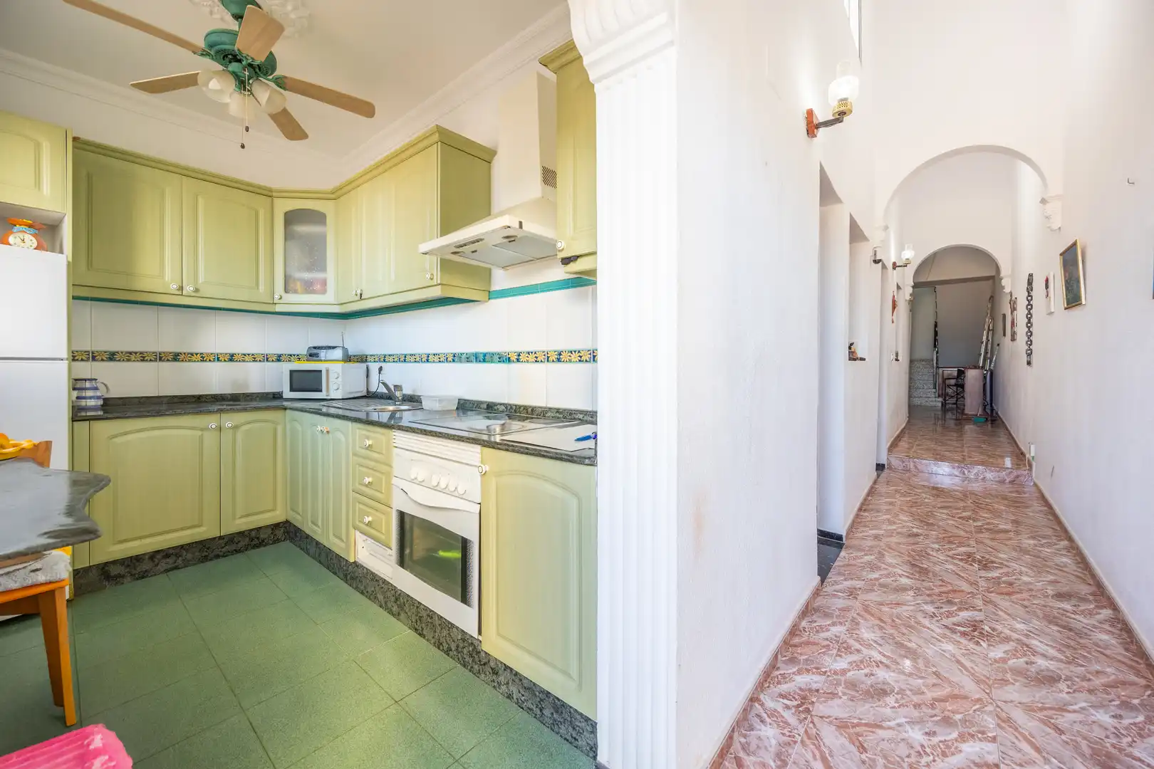 Cocina de Casa o chalet en venta en Las Palmas de Gran Canaria con Jardín privado y Terraza