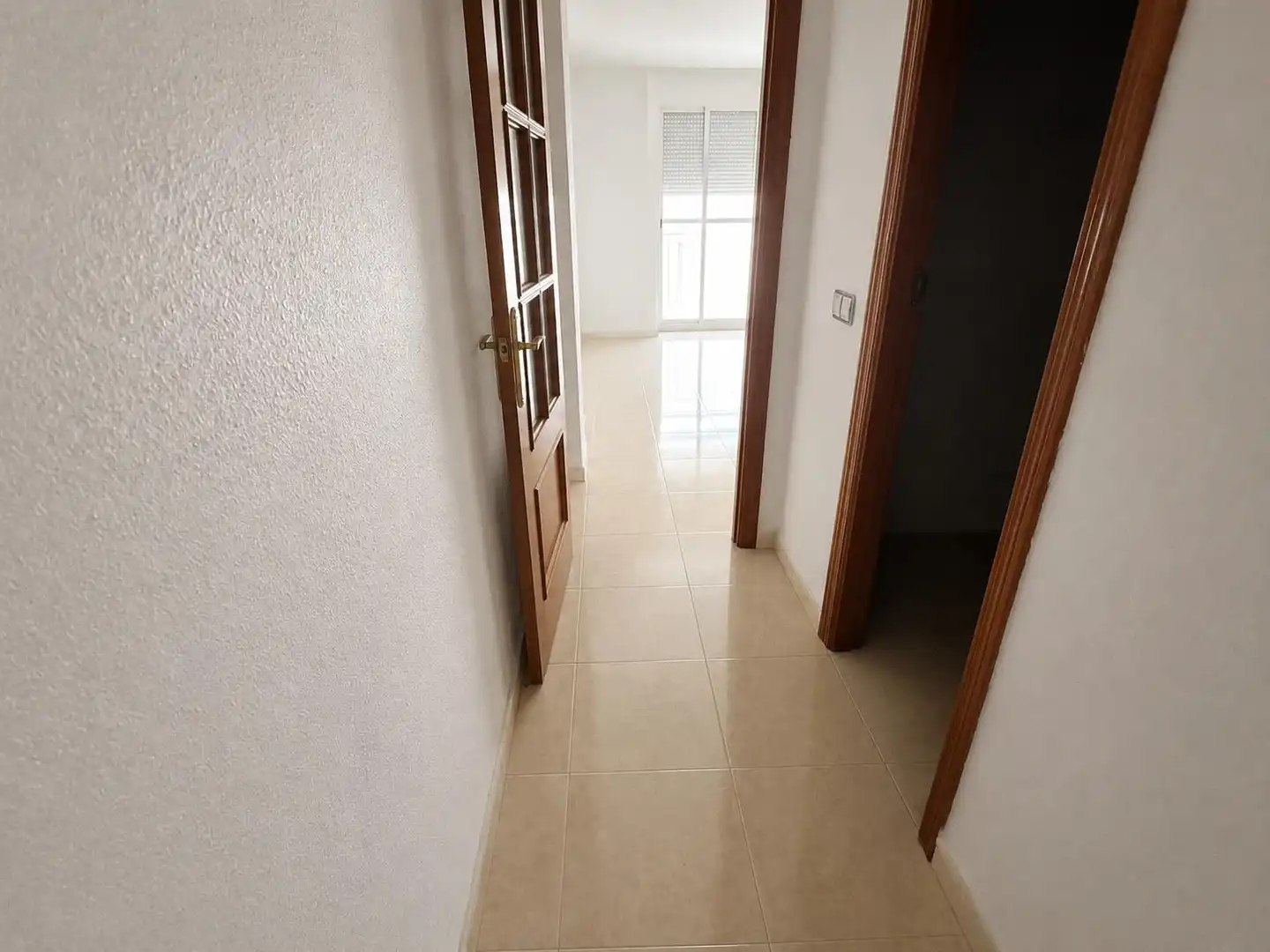 Piso en venta en Almería con Balcón y Alarma