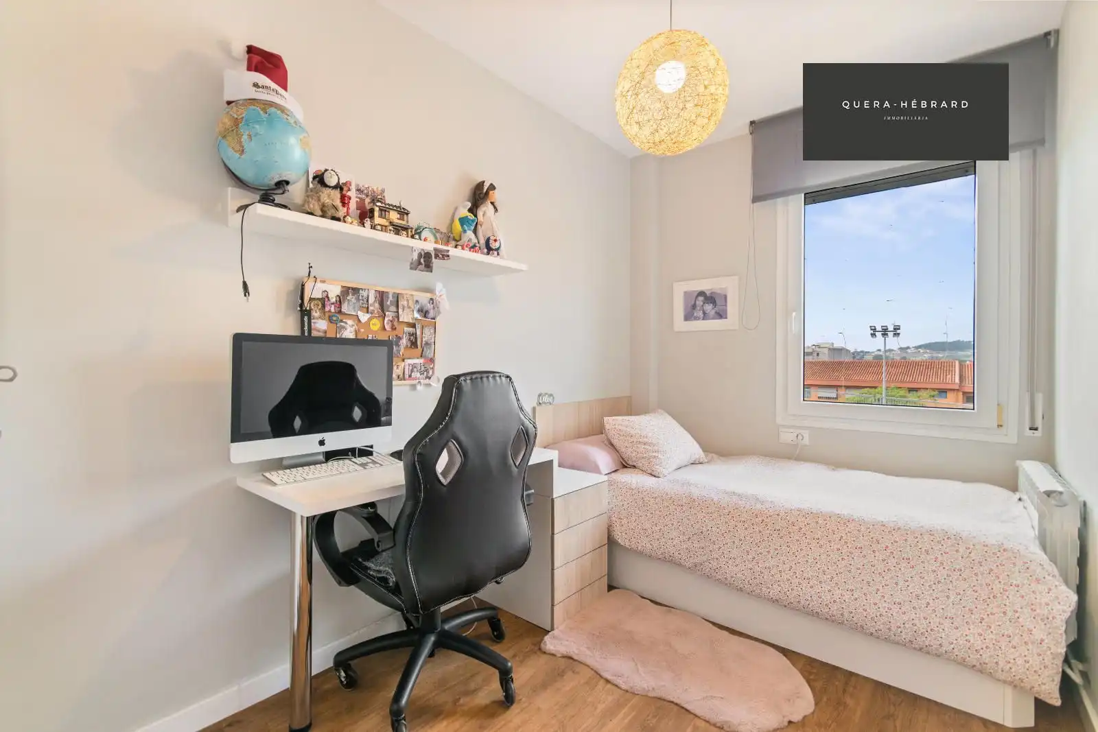 Habitación de Casa adosada en venta en Rubí con Aire acondicionado, Calefacción y Parquet