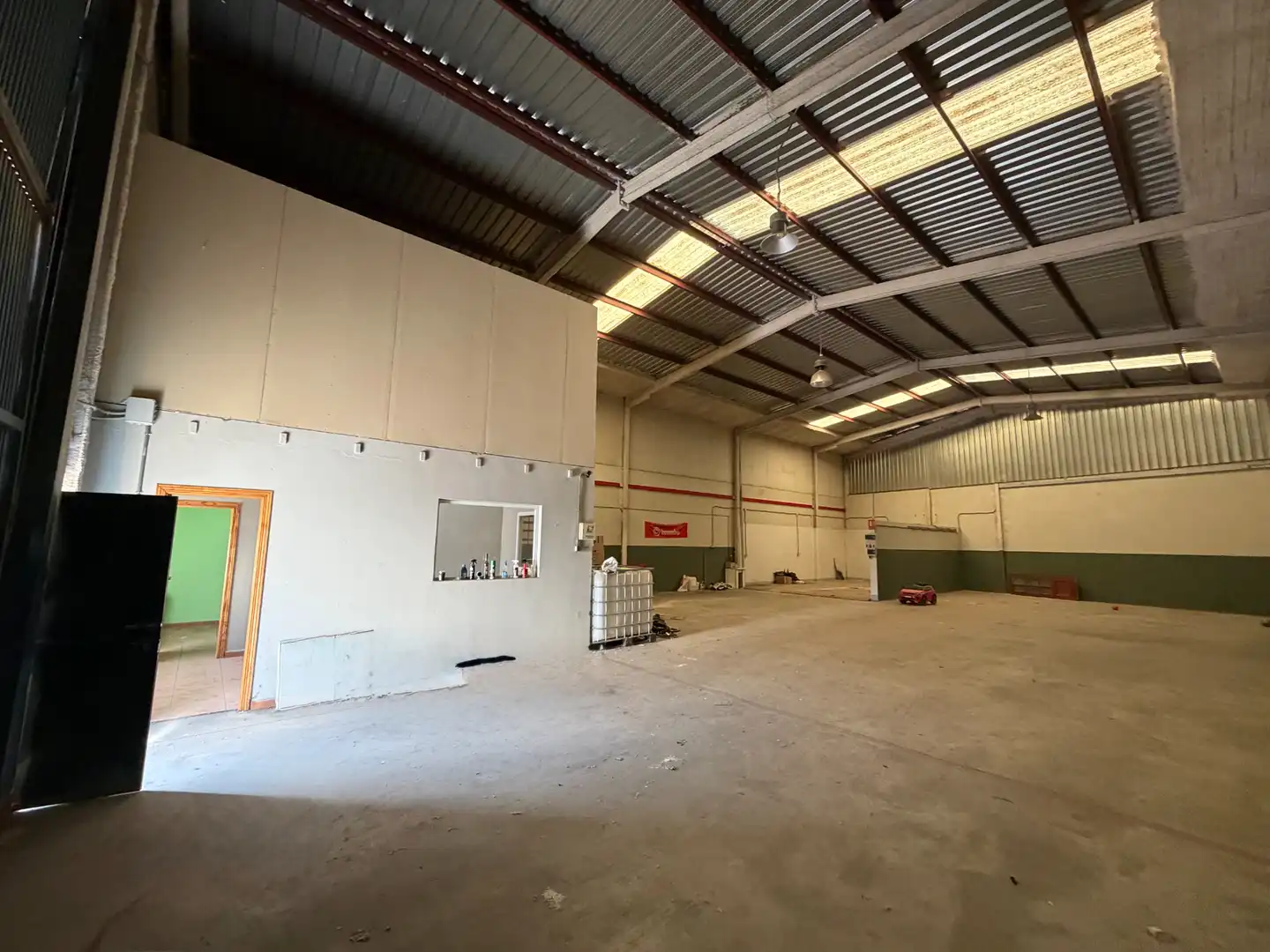 Industrial buildings for sale in Láchar, Granada
