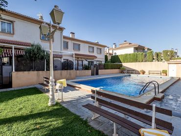 Maison avec piscine à vendre à Calle las Cruces 59
