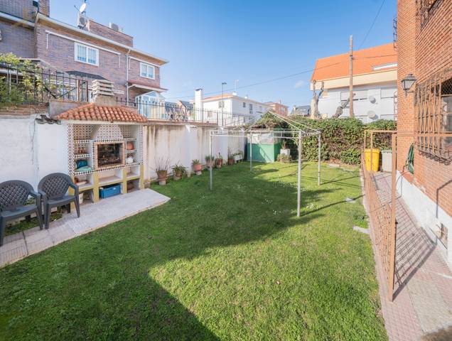 Casa adosada en Venta en Calle Lérida en Somosaguas