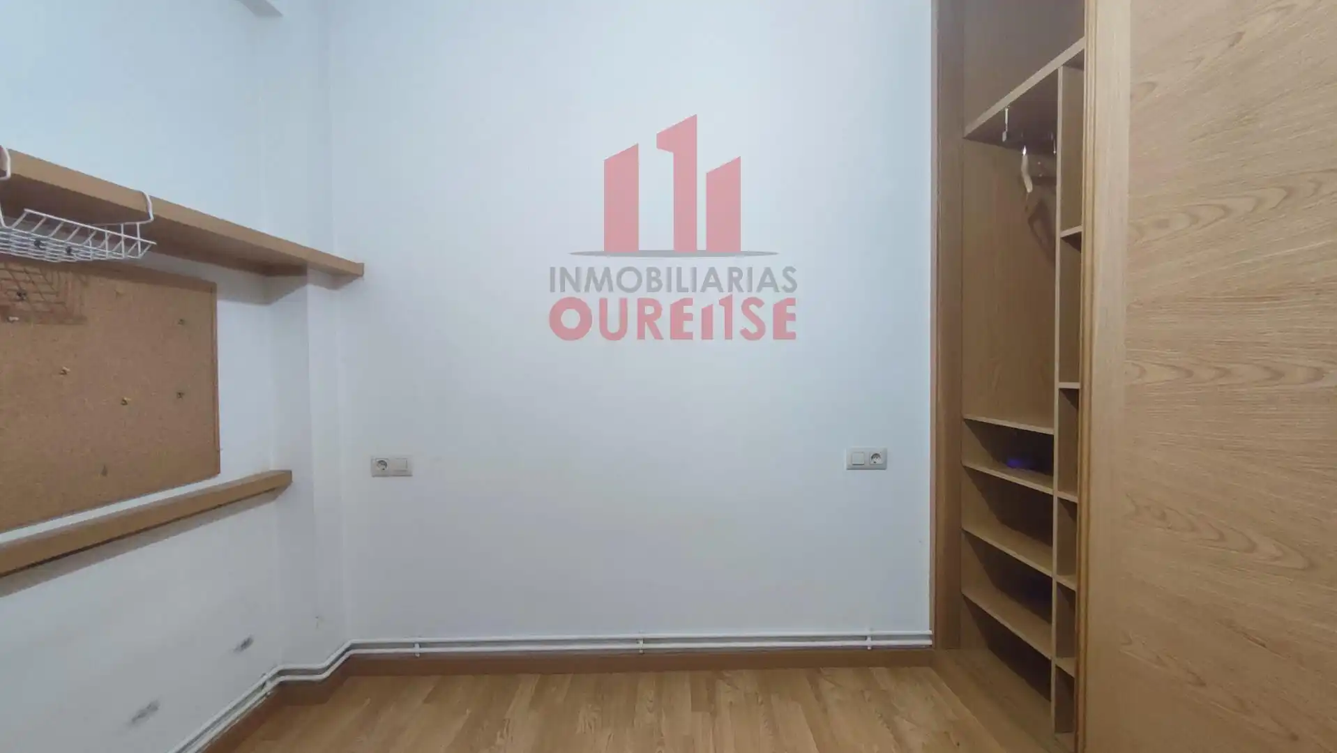 Schlafzimmer von Wohnung zur Miete in Ourense Capital  mit Heizung und Möbliert
