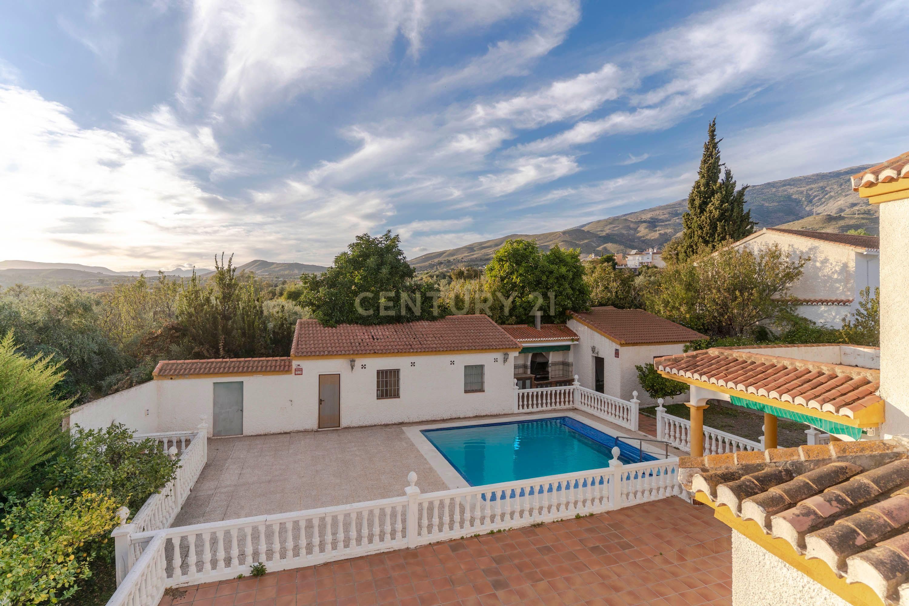 Exterior view of House or chalet for sale in Órgiva  with Air Conditioner, Storage room and Balcony