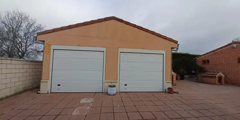 Parking de Casa o chalet en venta en Renedo de Esgueva con Jardín privado
