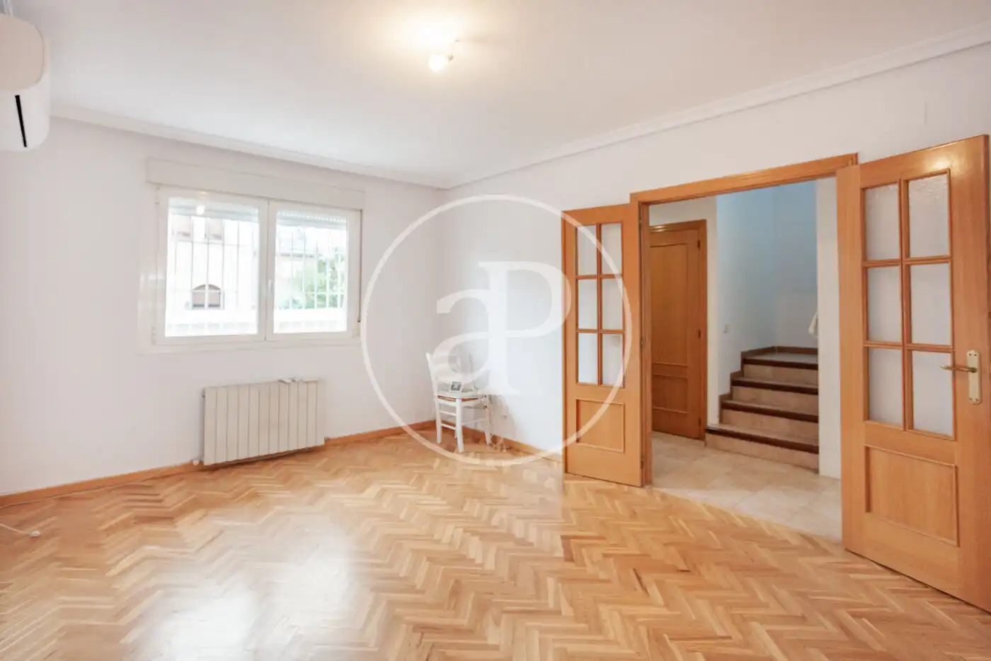 Living room of Houses for rent in Madrid  with Air Conditioner, Heating and Private garden