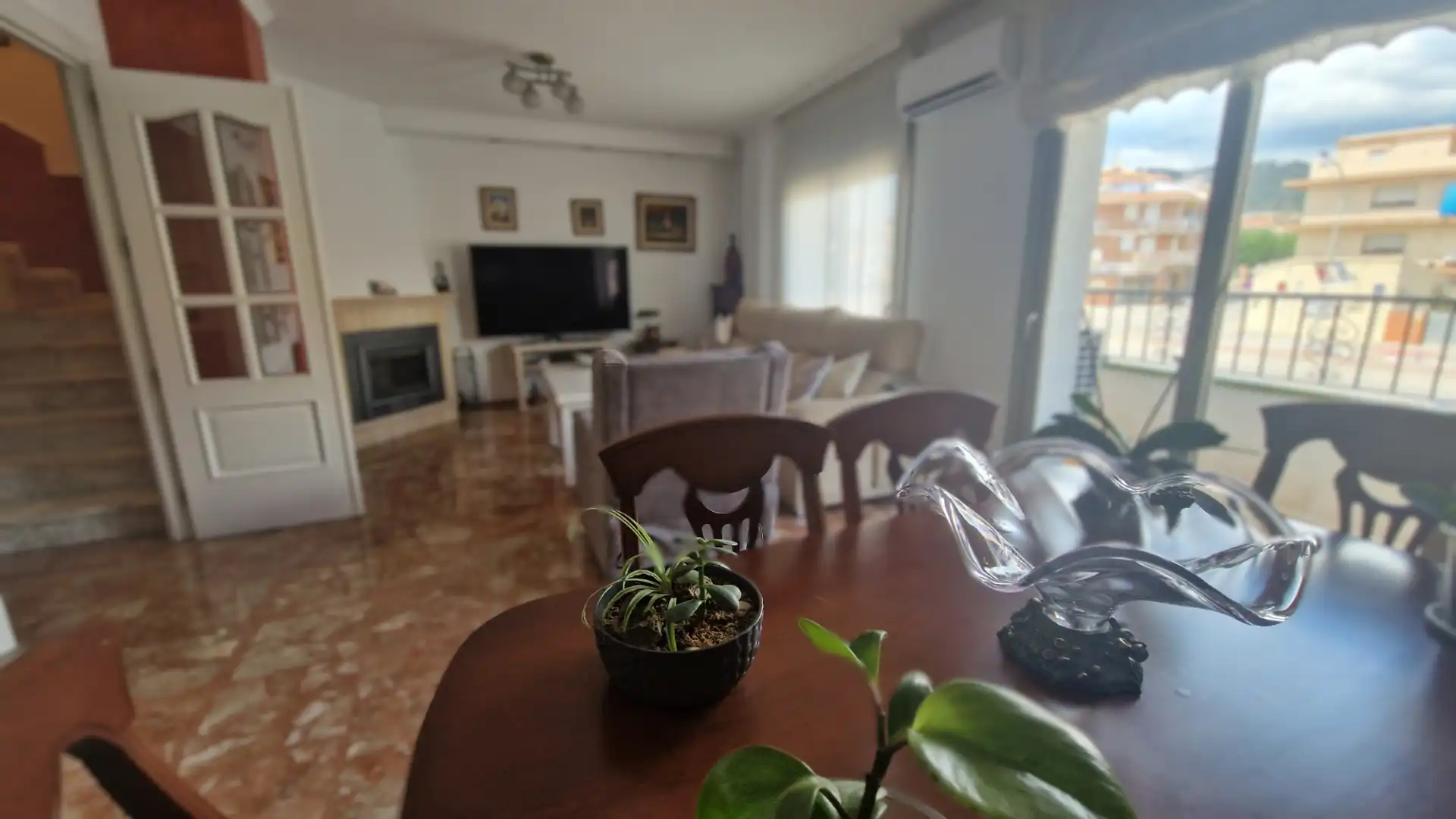 Sala de estar de Casa adosada en venta en Pineda de Mar con Aire acondicionado, Calefacción y Jardín privado