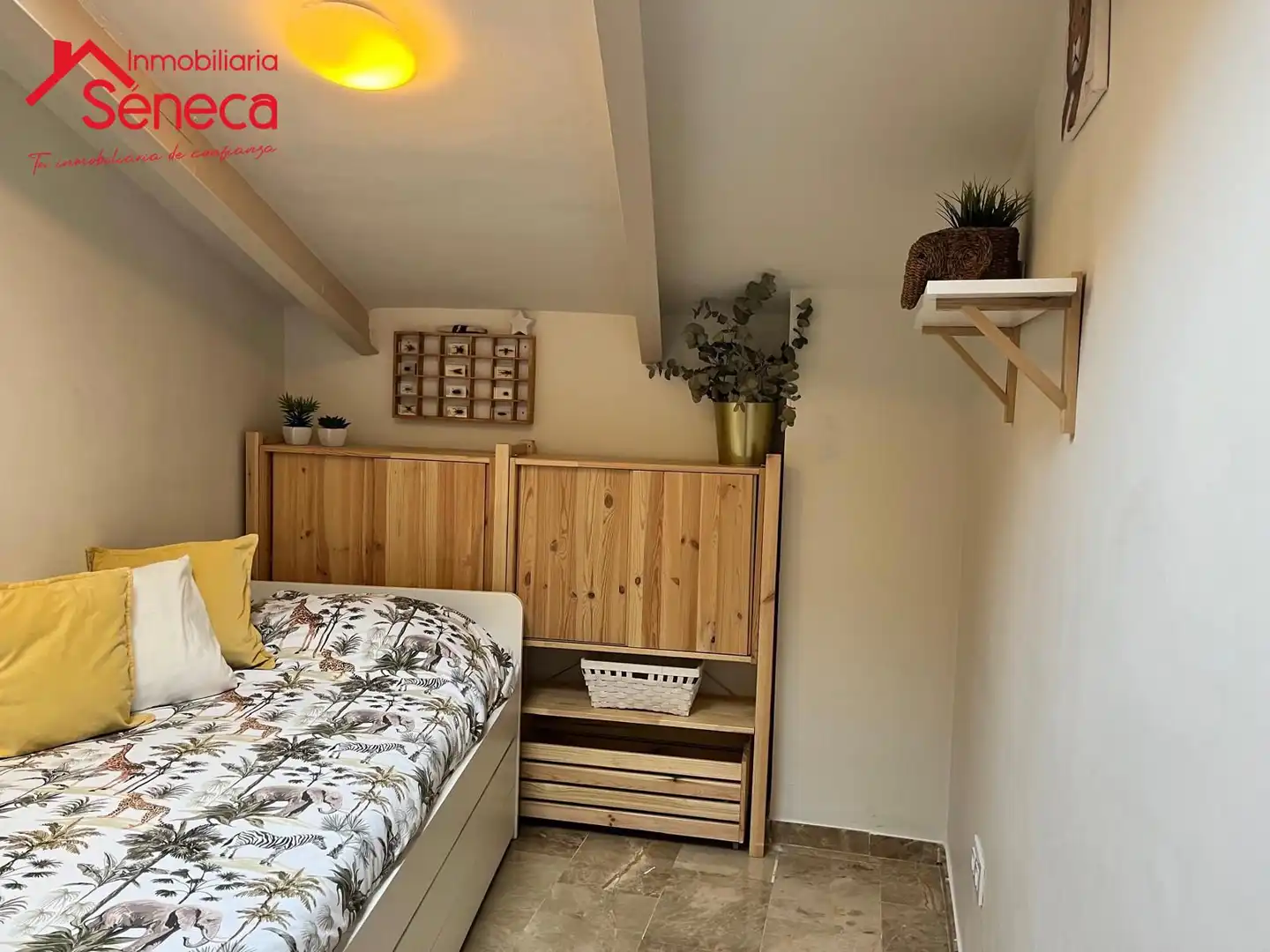Bedroom of Flat for sale in Córdoba  with Air Conditioner, Heating and Furnished