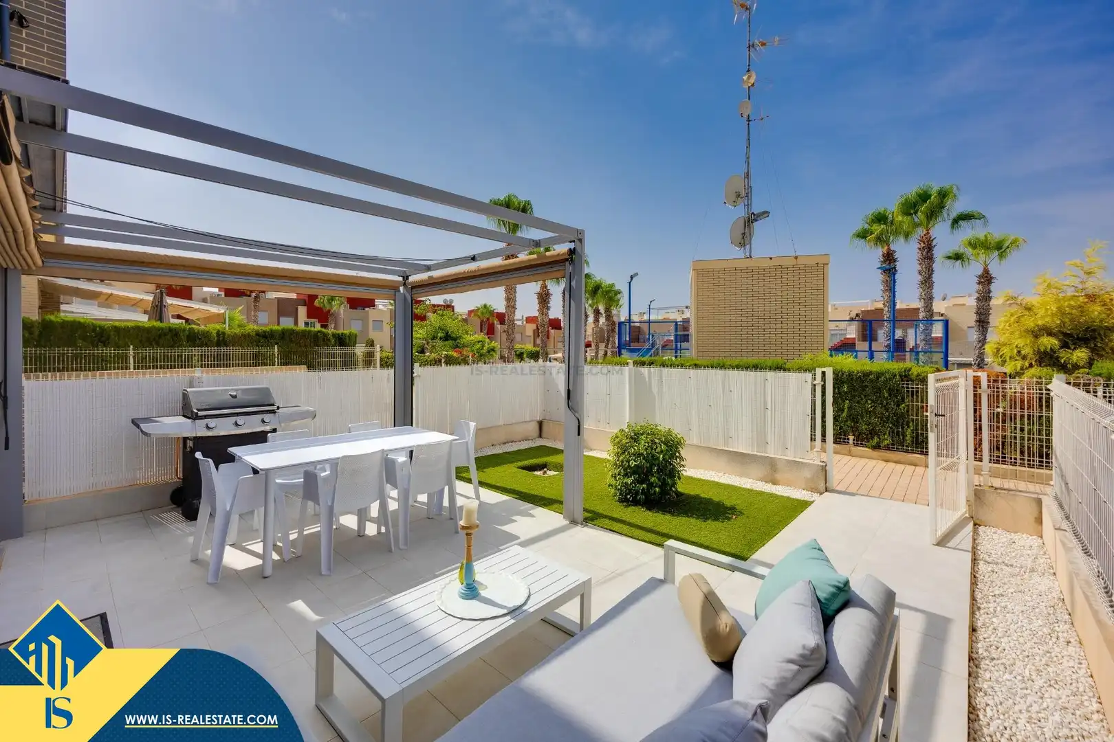 Bungalow amb piscina en venda a Nueva Torrevieja - Aguas Nuevas, imagen 4