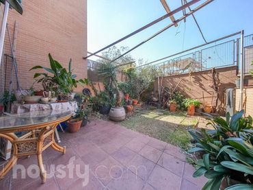 Casa con jardín en venta en Calle Serafín Ramirez .