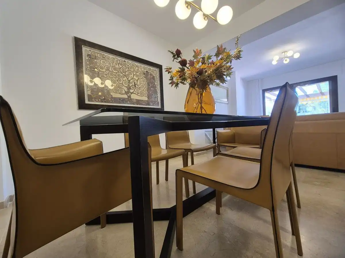 Menjador de Apartament de lloguer en Marbella amb Aire condicionat, Calefacció i Terrassa