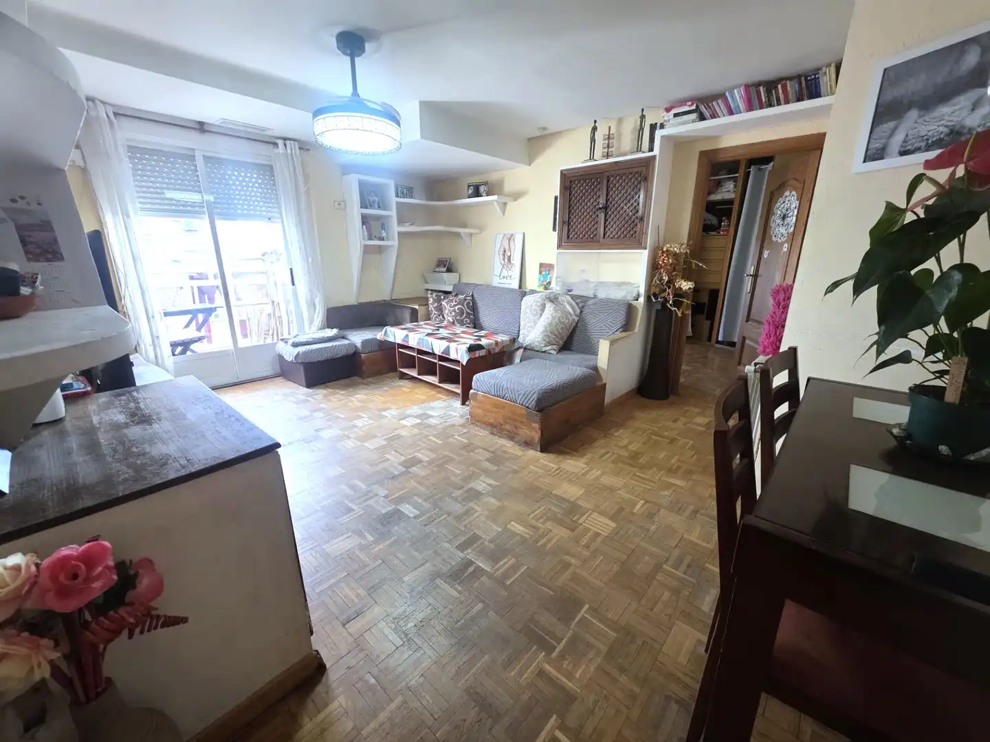 Living room of Flat for sale in Móstoles  with Air Conditioner, Heating and Parquet flooring