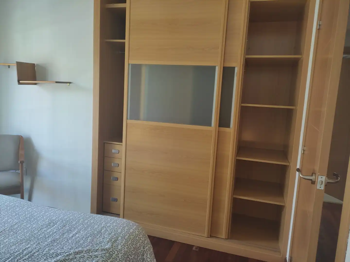 Schlafzimmer von Wohnungen zur Miete in Badajoz mit Klimaanlage, Heizung und Parkett