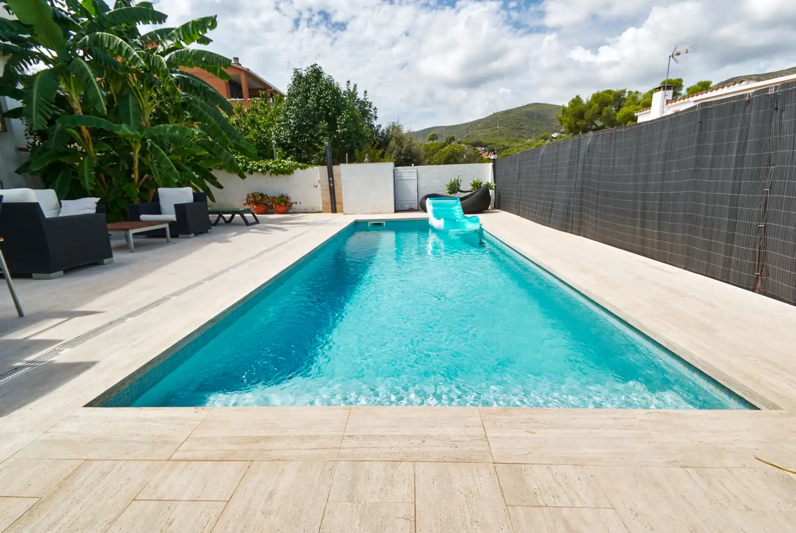 Swimming pool of Houses for sale in Castelldefels  with Air Conditioner, Heating and Private garden