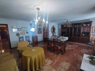 Appartamento con ascensore in vendita a Calle Muñoz Garnica 13