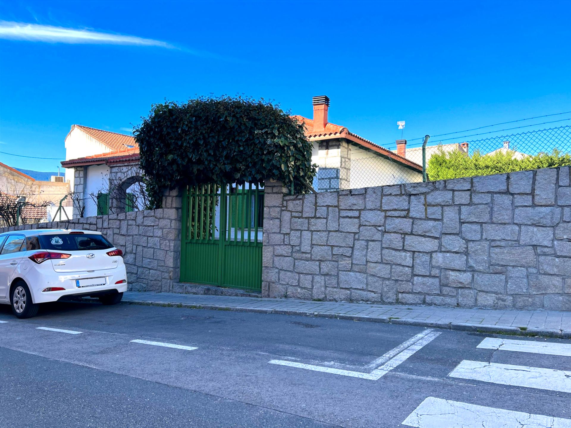 House or chalet for sale