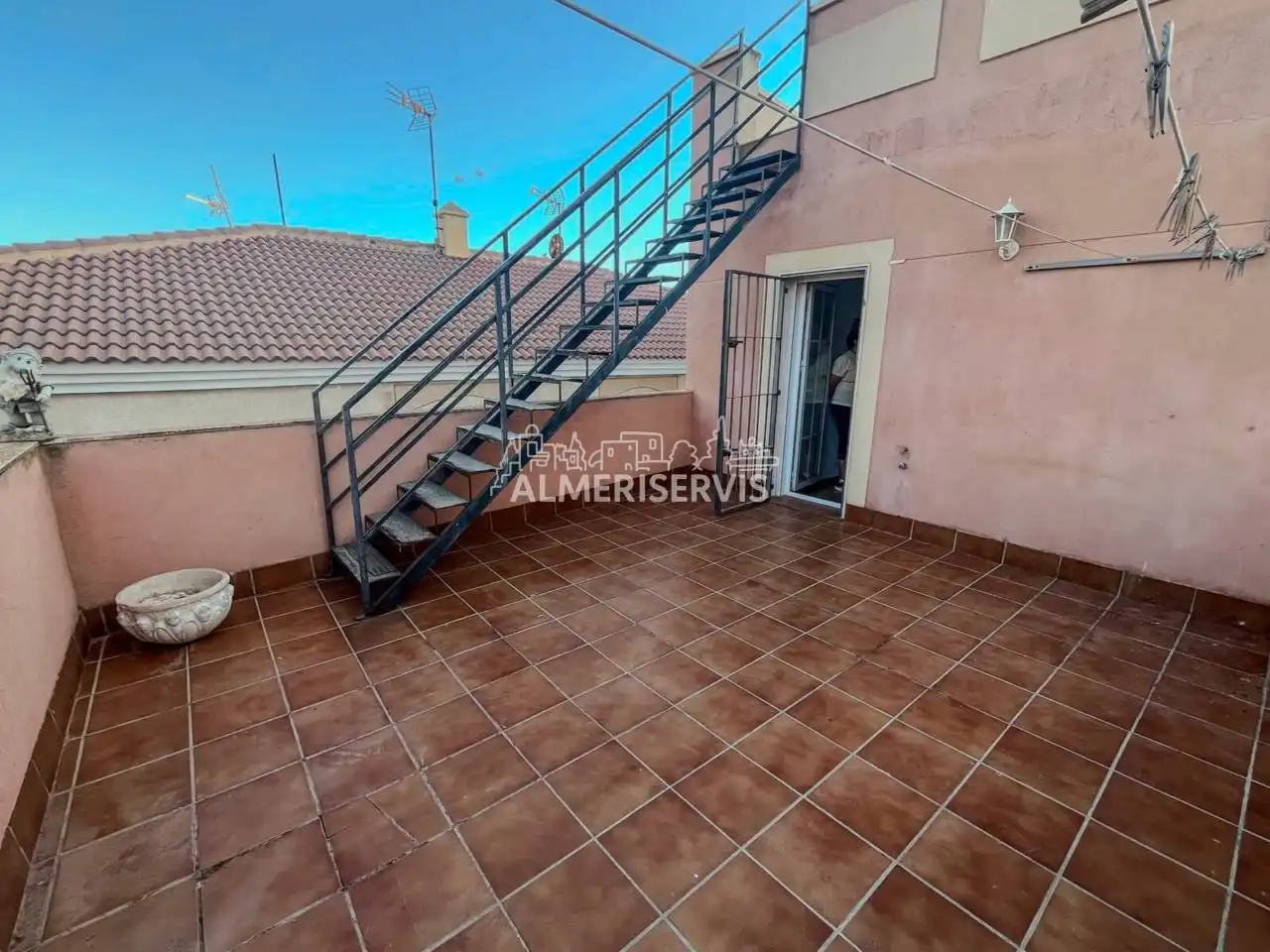 Terrassa de Casa o xalet en venda en Roquetas de Mar amb Aire condicionat i Moblat