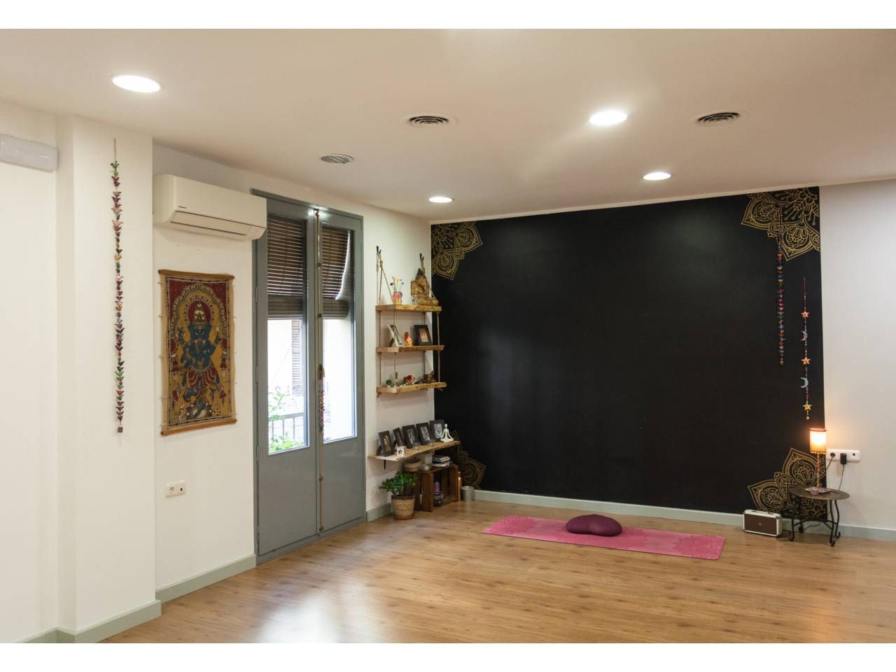 Premises to rent in Born, Barri Antic