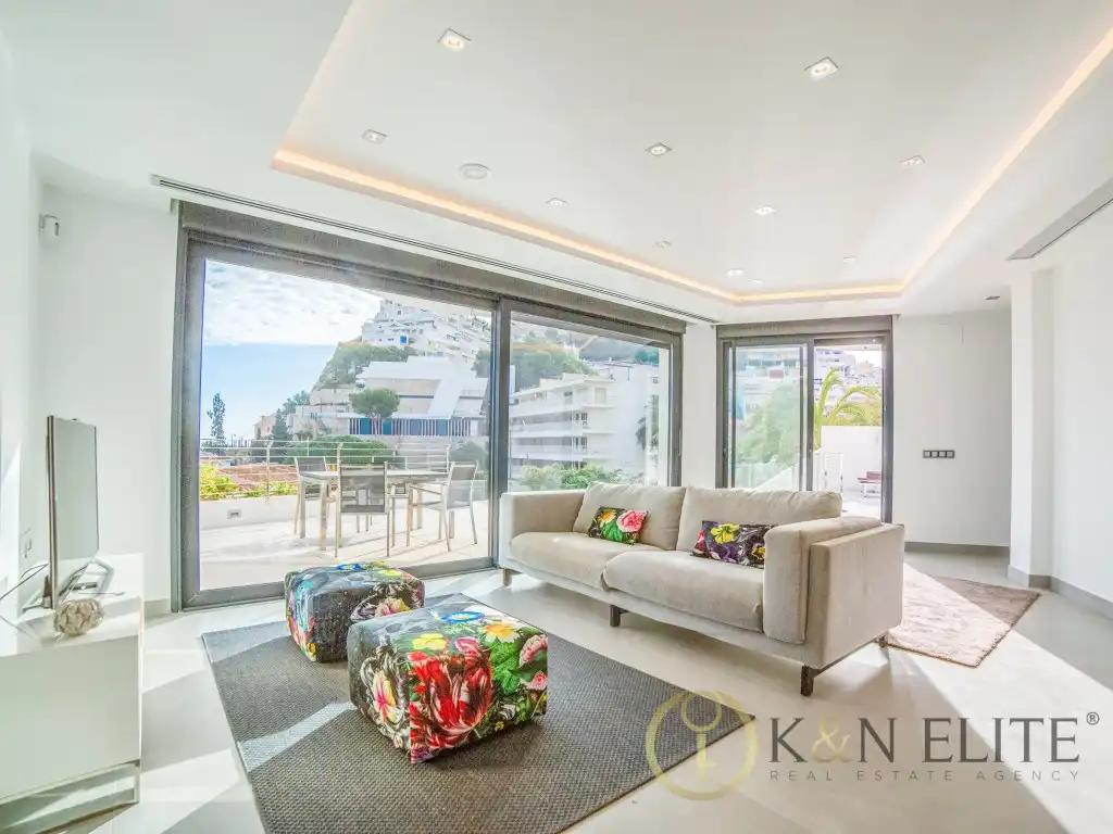 Sala de estar de Dúplex en venta en Benidorm con Aire acondicionado y Piscina
