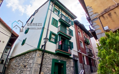 Vista exterior de Dúplex en venda en Mundaka amb Balcó