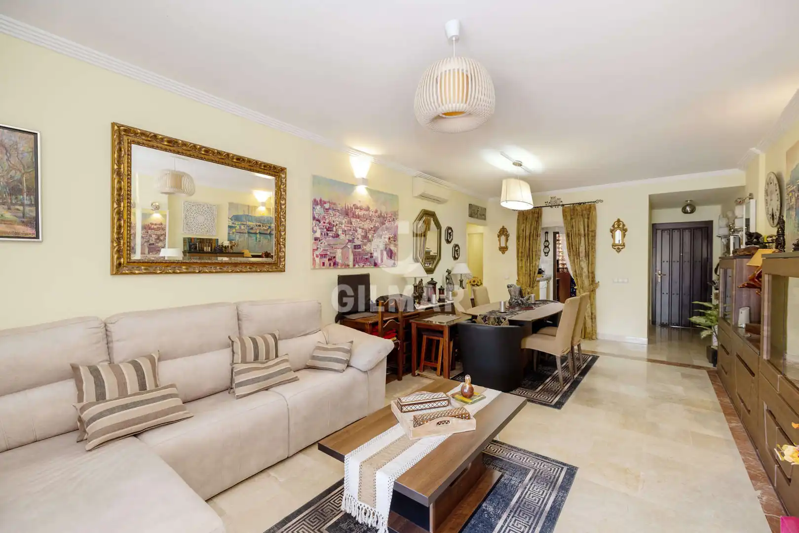 Sala de estar de Apartamento en venta en Estepona con Calefacción, Jardín privado y Trastero