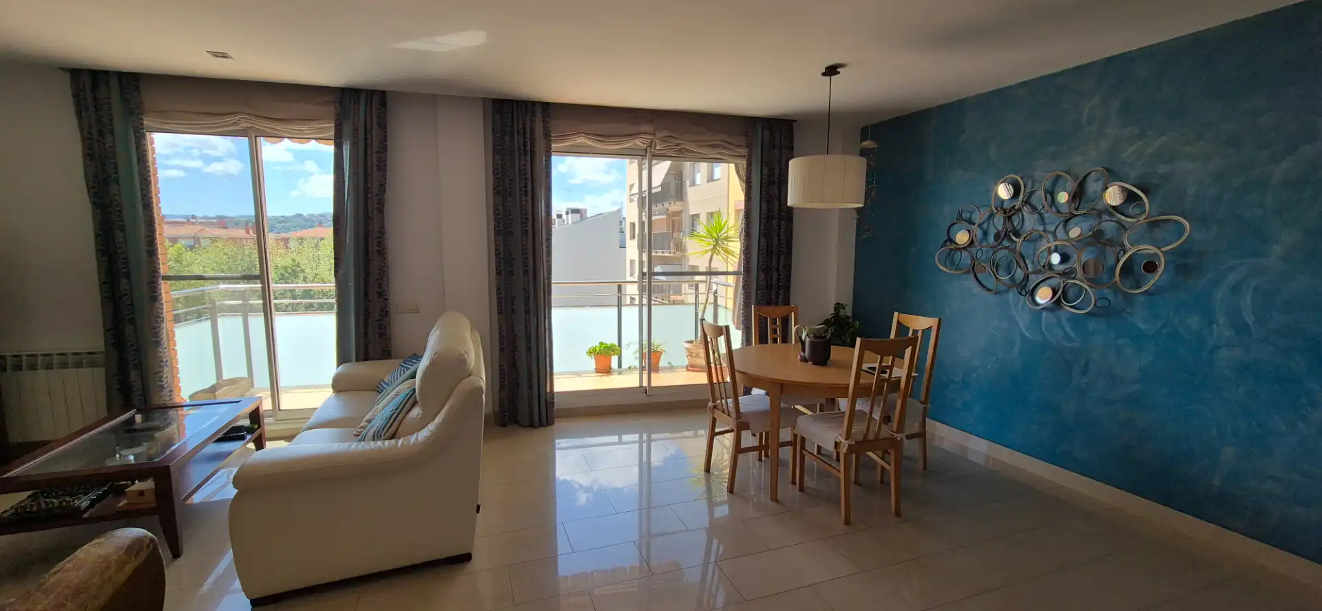 Wohnzimmer von Maisonette zum Verkauf in Molins de Rei mit Klimaanlage, Heizung und Terrasse