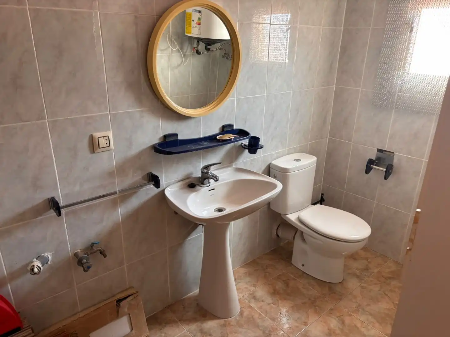 Bany de Casa o xalet en venda en Chulilla amb Aire condicionat, Terrassa i Balcó