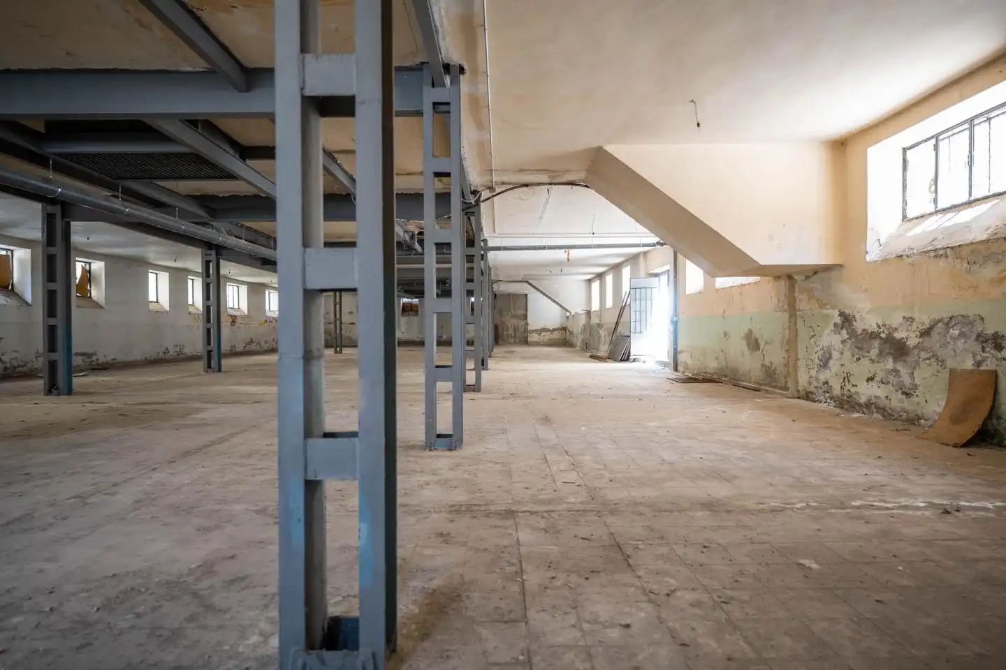 Fabrikhallen zum Verkauf in Ávila