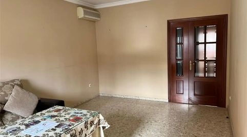 Foto 4 de Casa adosada en venta en Calle Blas Infante, 64, Brenes, Sevilla