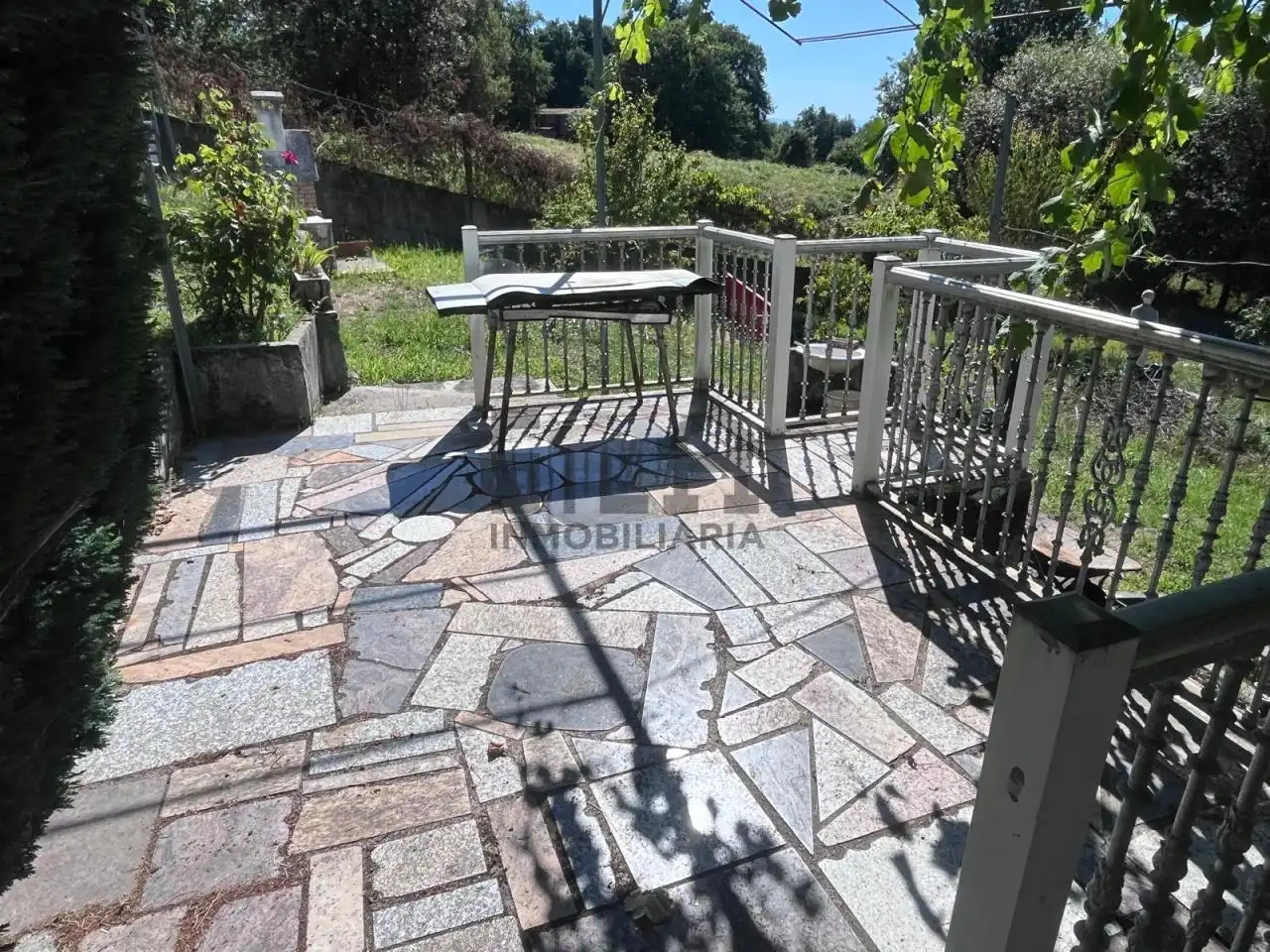 Terrassa de Casa o xalet en venda en Ourense Capital  amb Calefacció, Jardí privat i Moblat