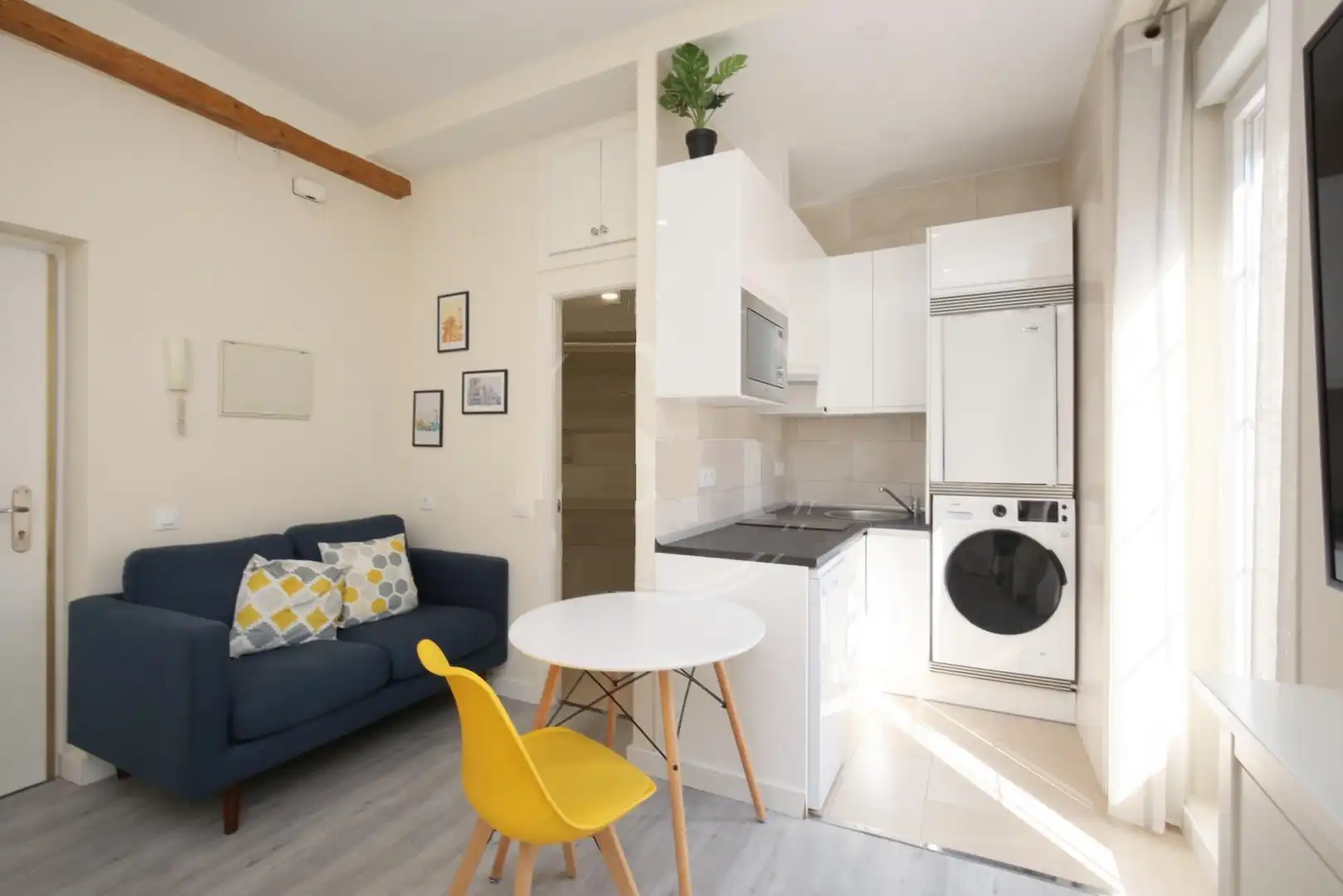 Sala de estar de Piso de alquiler en Madrid con Aire acondicionado, Calefacción y Amueblado